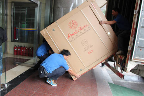 雷波钢琴贵重工艺品无忧运